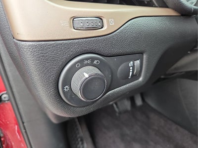 2017 Jeep Cherokee Sport