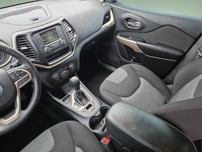 2017 Jeep Cherokee Sport