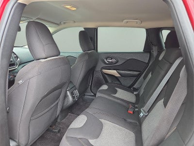 2017 Jeep Cherokee Sport