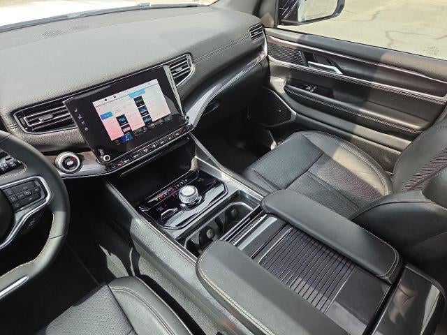 2024 Jeep Wagoneer Base