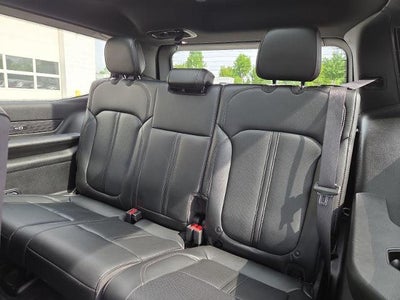 2024 Jeep Wagoneer Base