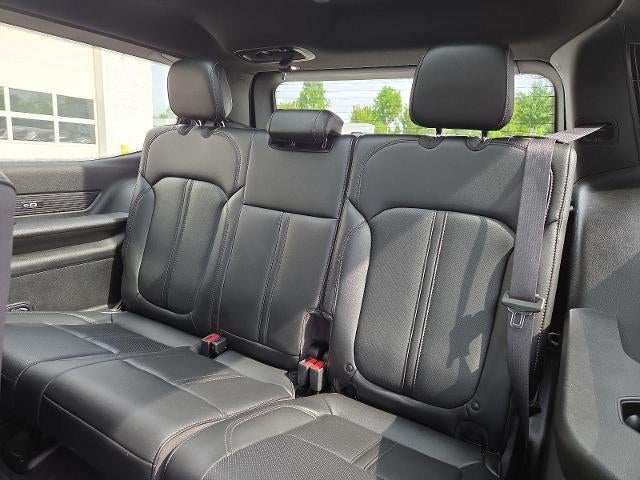 2024 Jeep Wagoneer Base