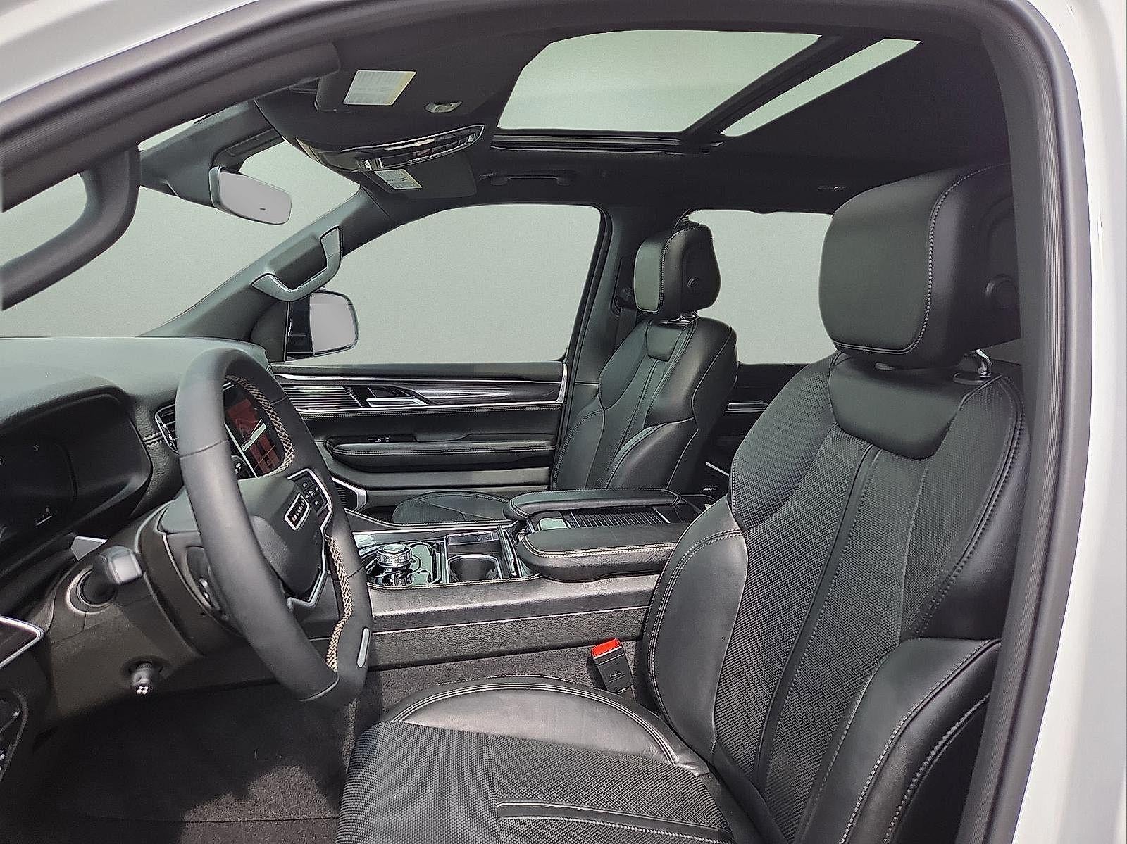 2024 Jeep Wagoneer Base