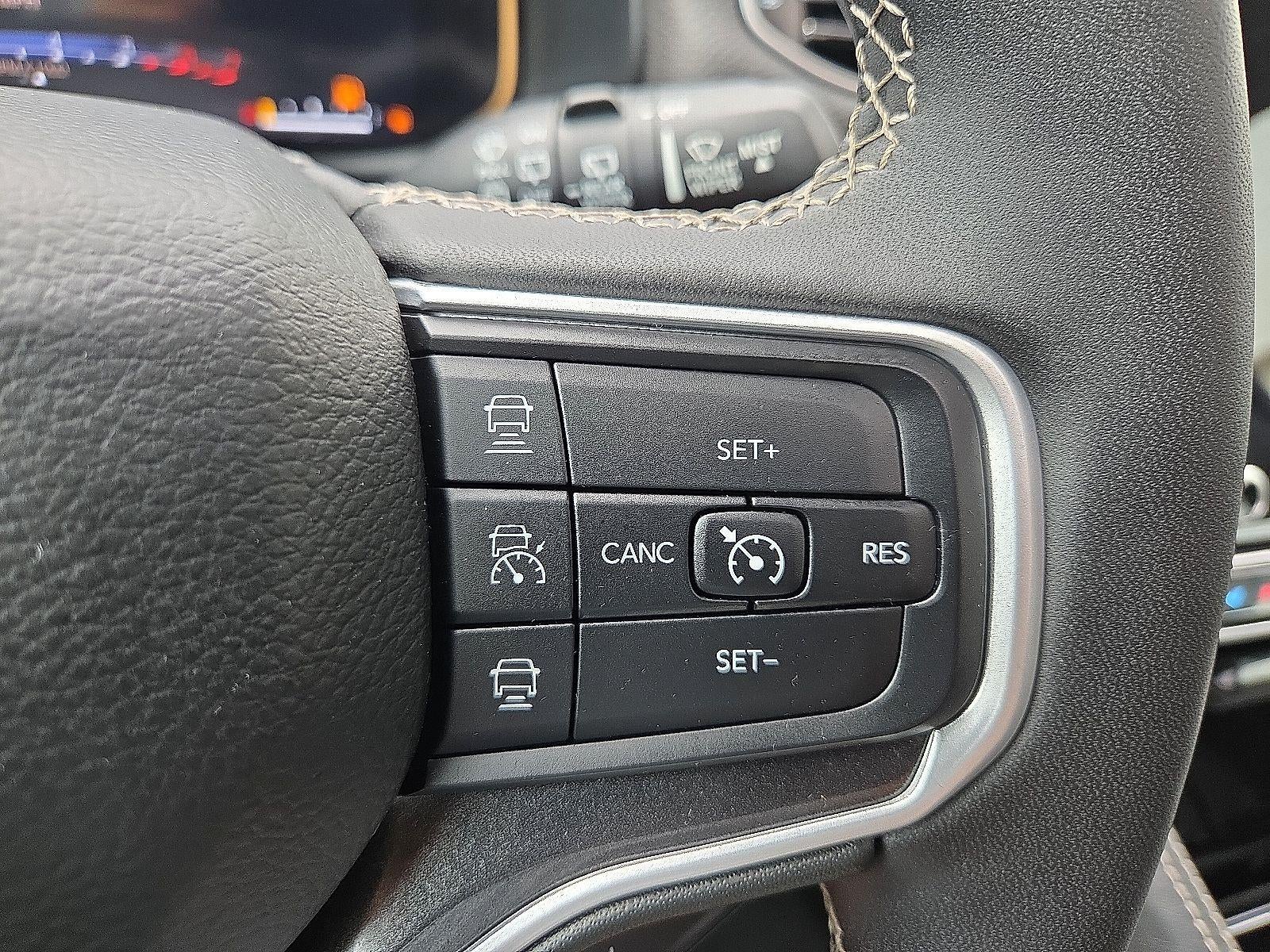 2024 Jeep Wagoneer Base