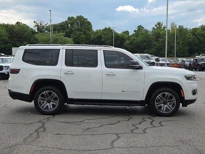 2024 Jeep Wagoneer Base