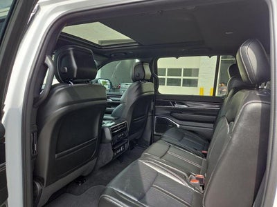 2024 Jeep Wagoneer Base