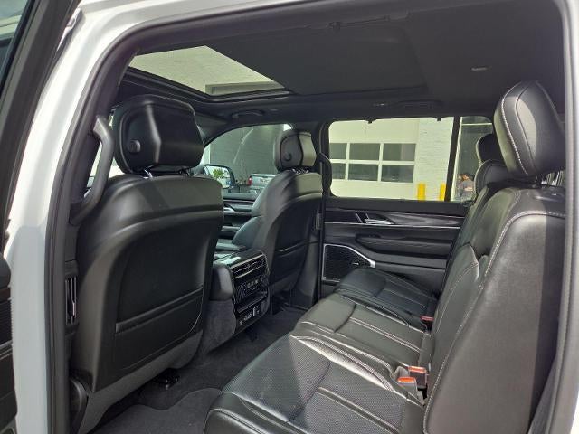 2024 Jeep Wagoneer Base