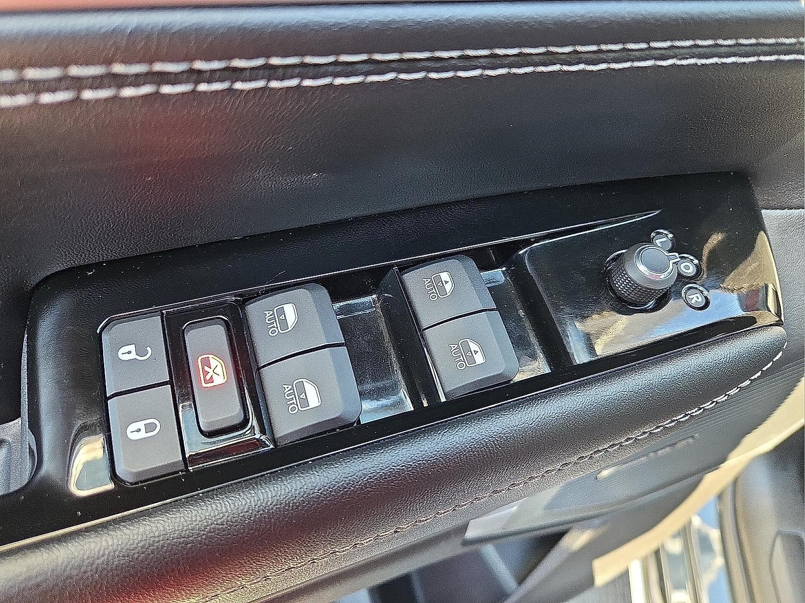 2025 Jeep Wagoneer Base