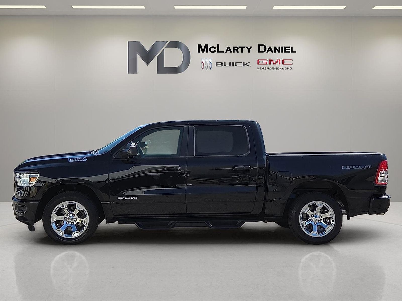 2020 RAM 1500 Big Horn Crew Cab 4x2 5'7" Box