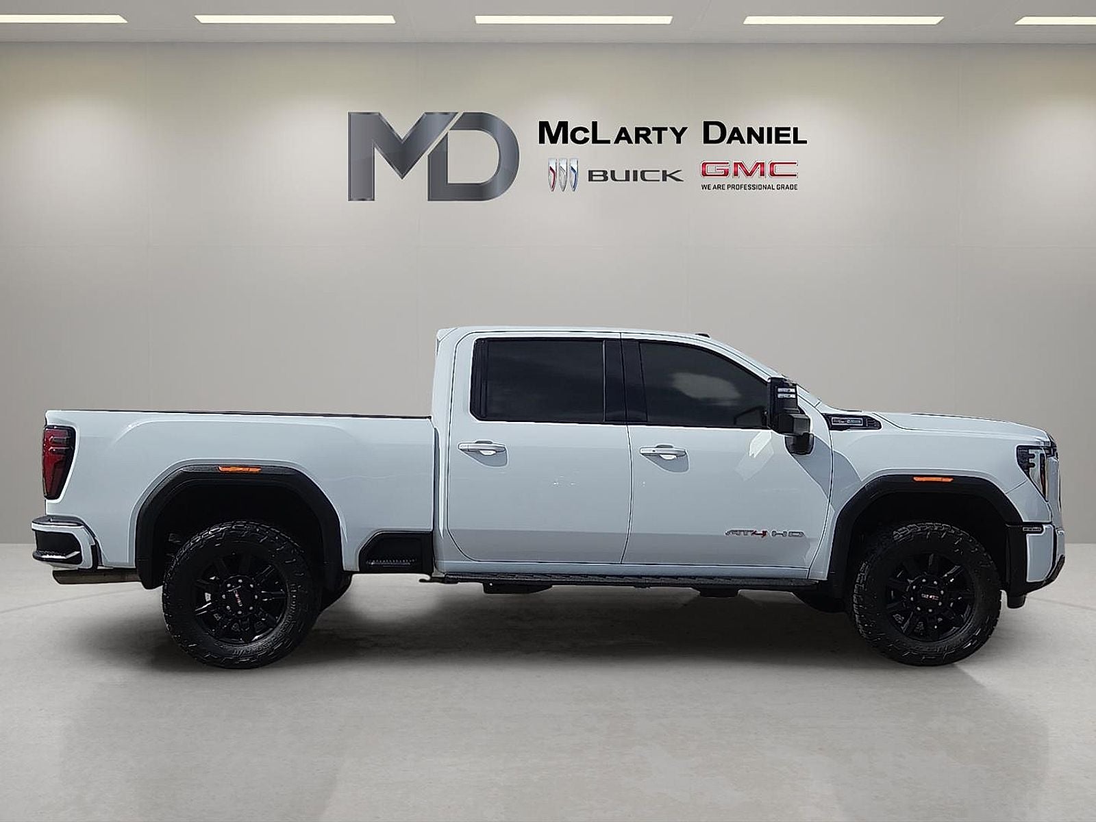 2025 GMC Sierra 2500 HD AT4