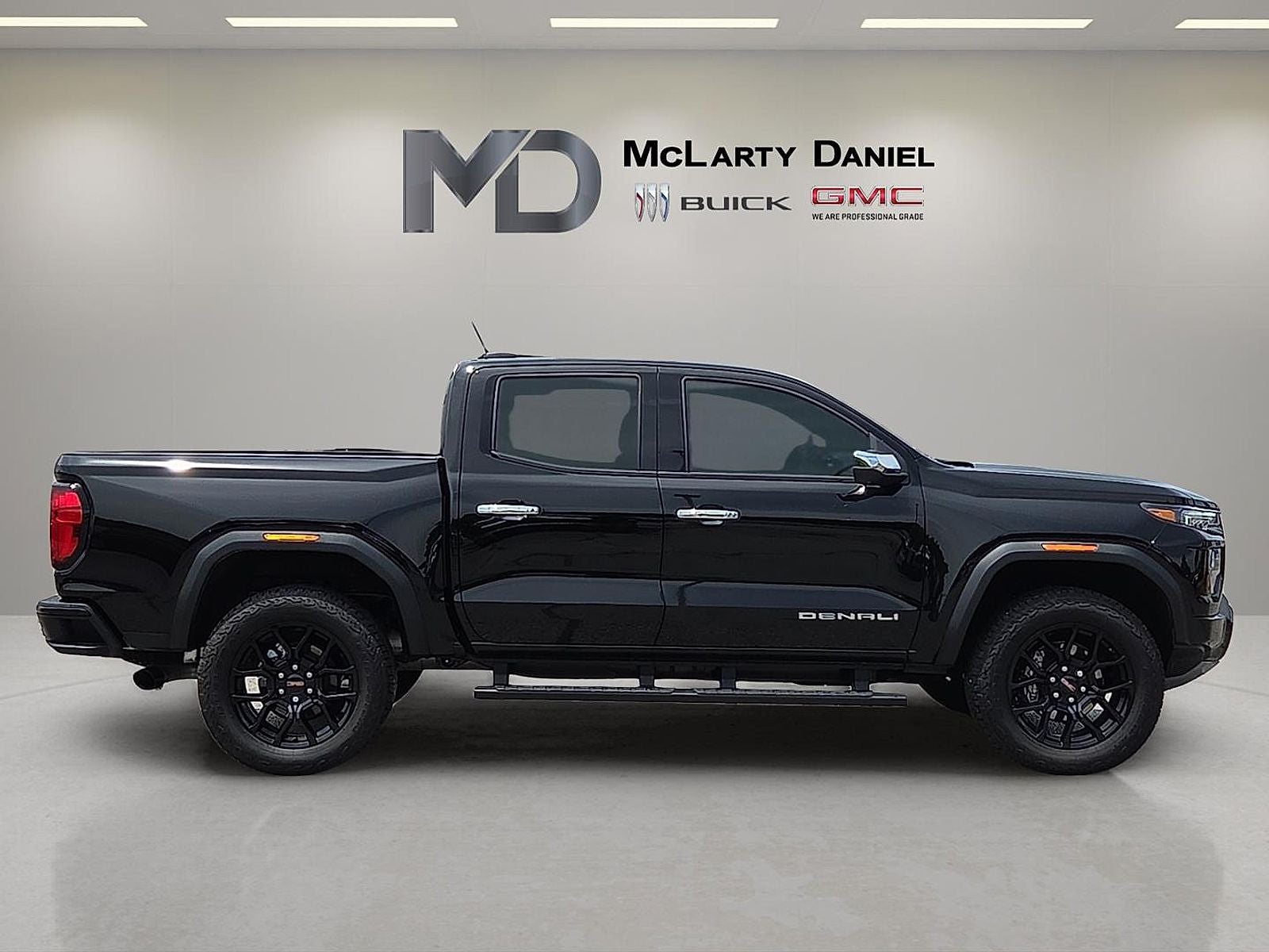 2025 GMC Canyon Denali