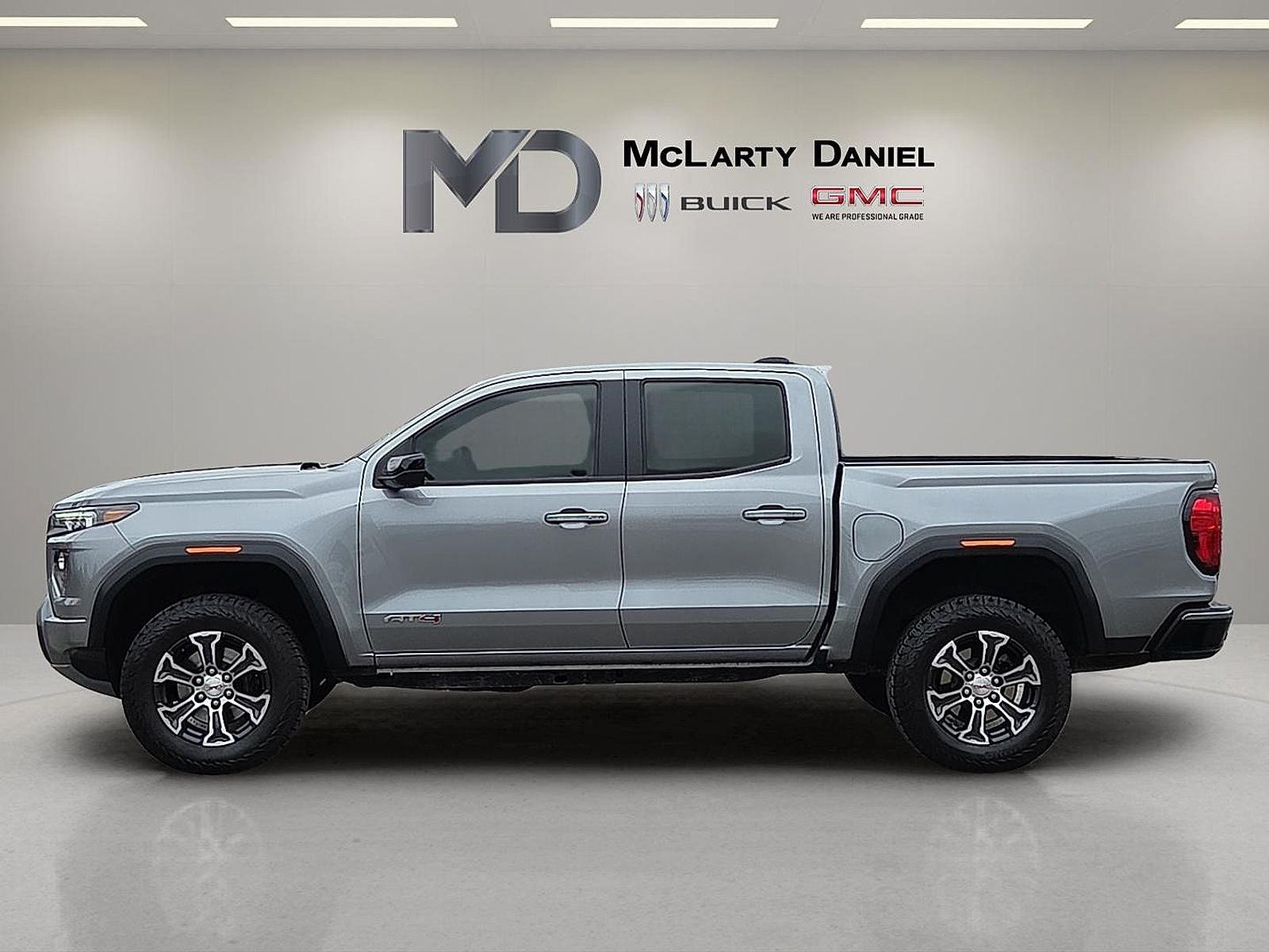 2023 GMC Canyon AT4