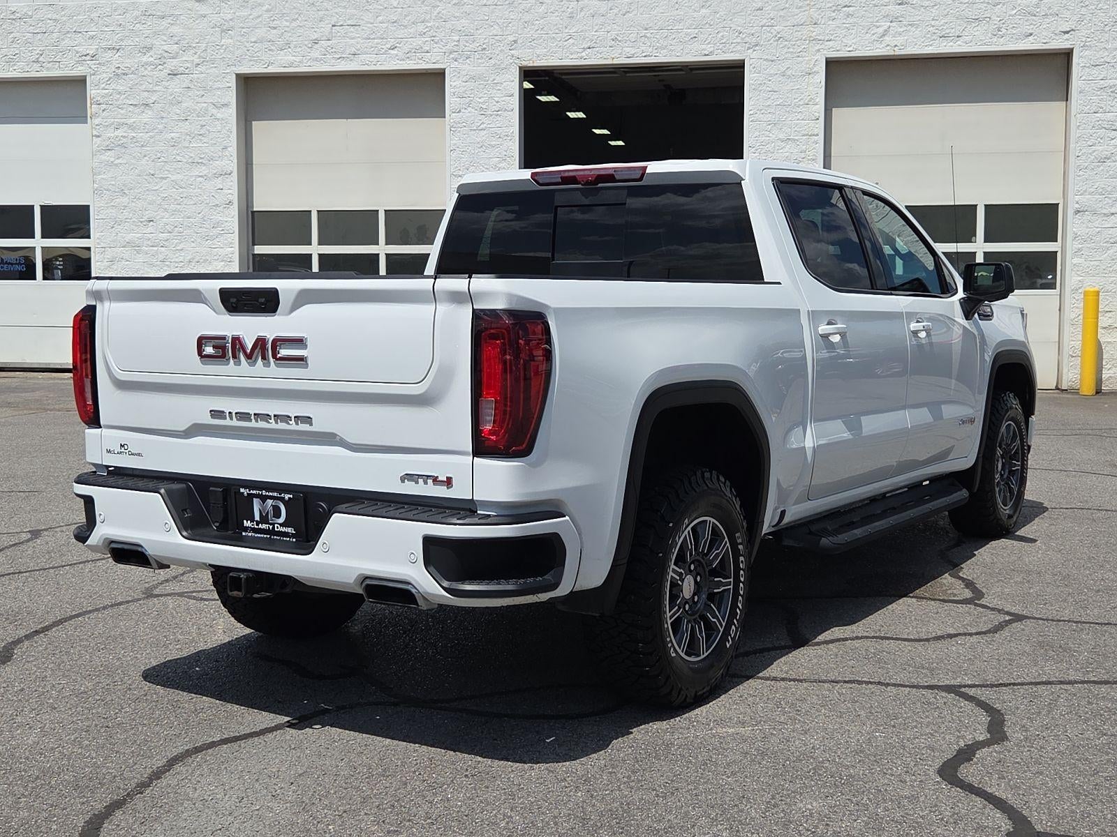 2025 GMC Sierra 1500 AT4
