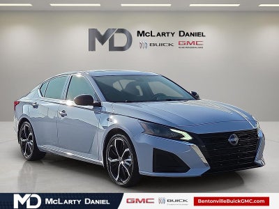 2023 Nissan Altima SR FWD