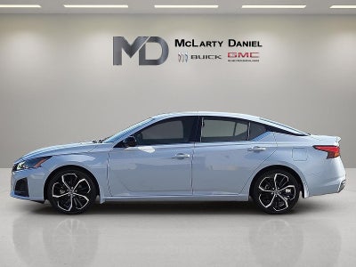 2023 Nissan Altima SR FWD