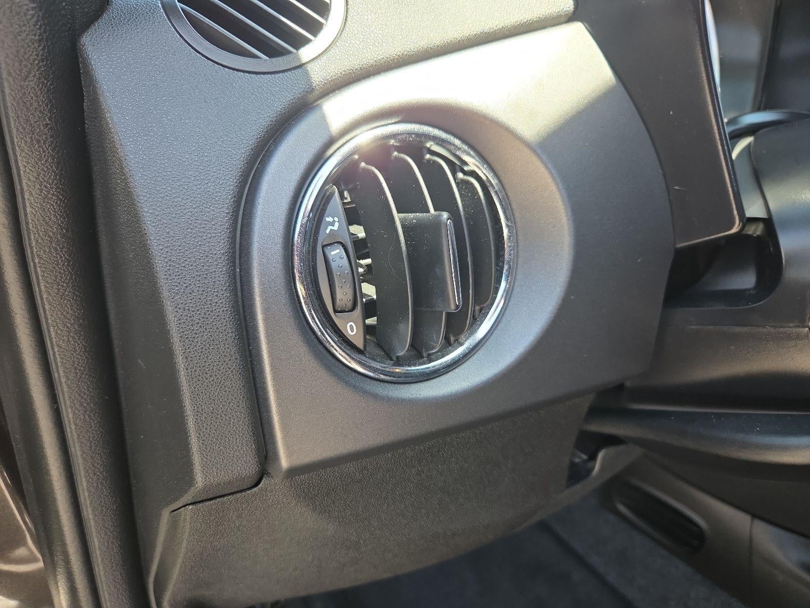 2019 FIAT 500e Base