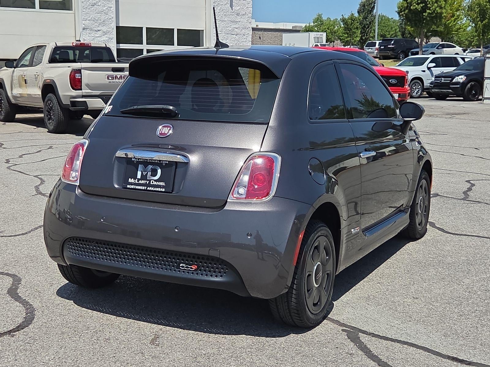 2019 FIAT 500e Base
