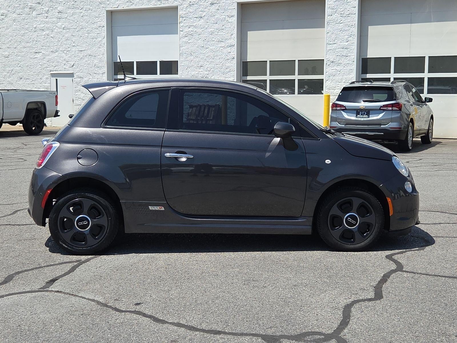 2019 FIAT 500e Base