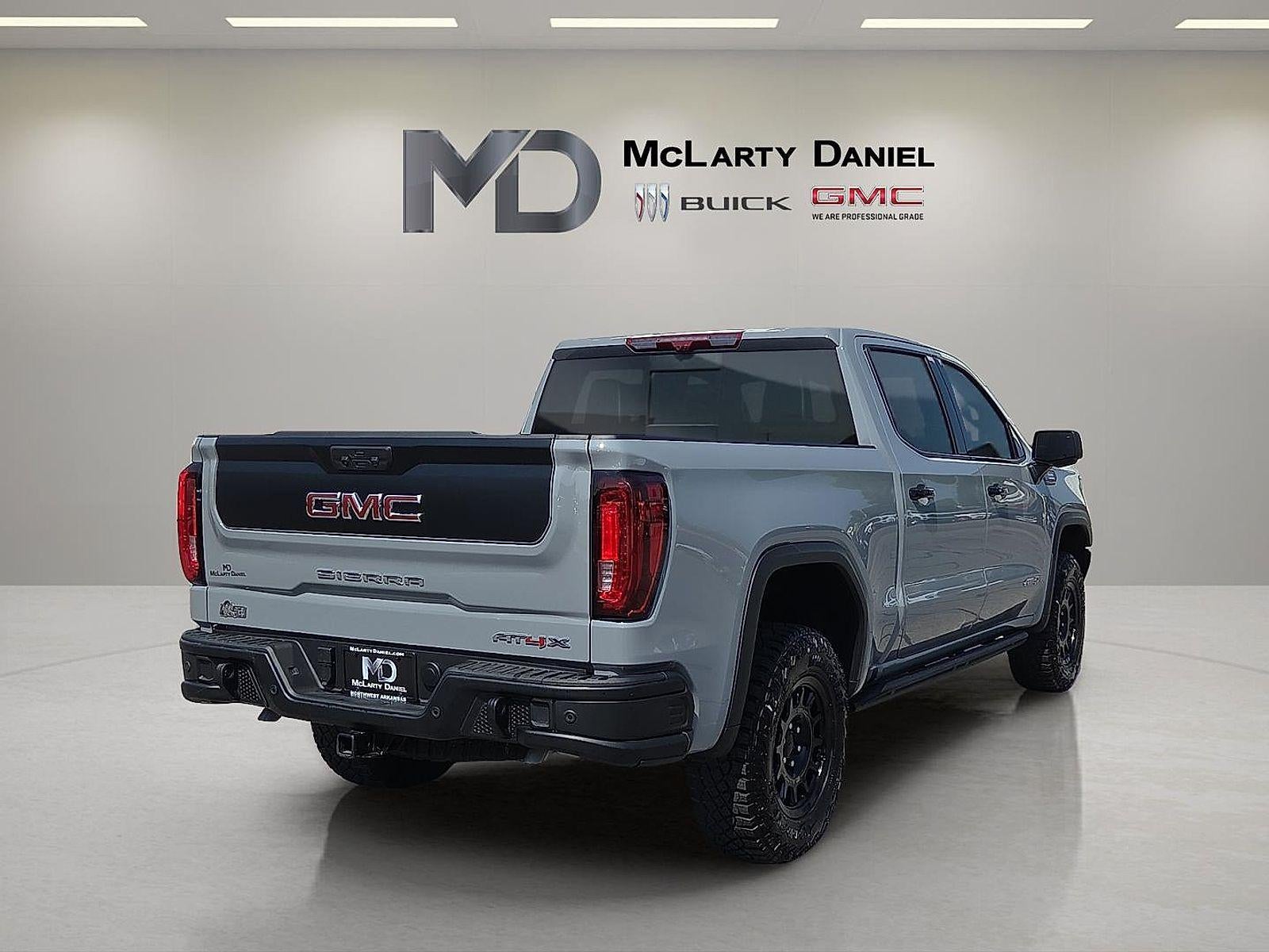 2024 GMC Sierra 1500 AT4X