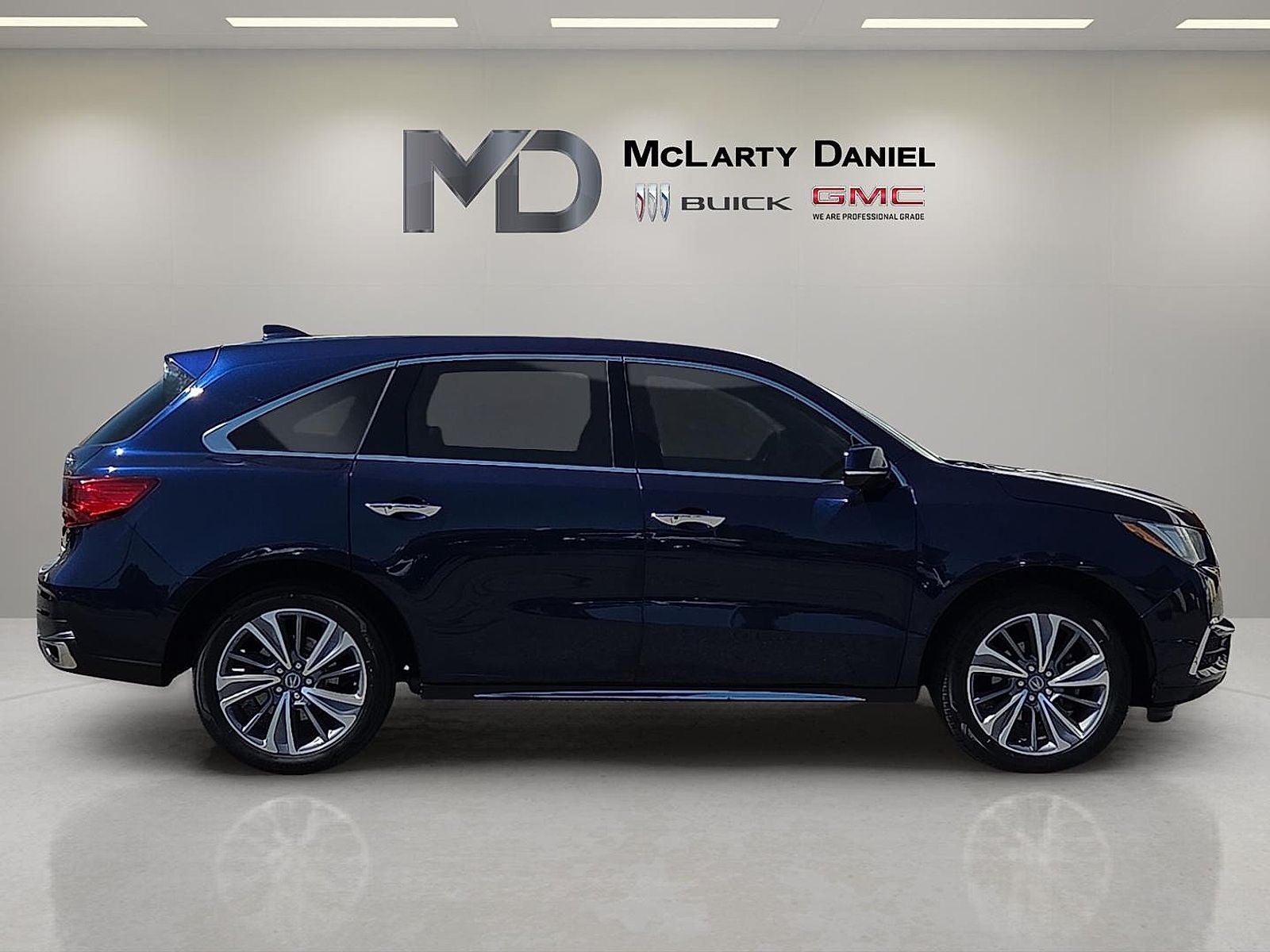 2017 Acura MDX w/Technology Package