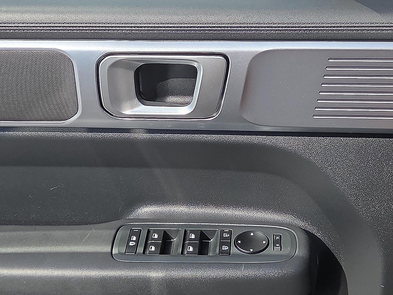 2025 Hyundai Santa Fe SE