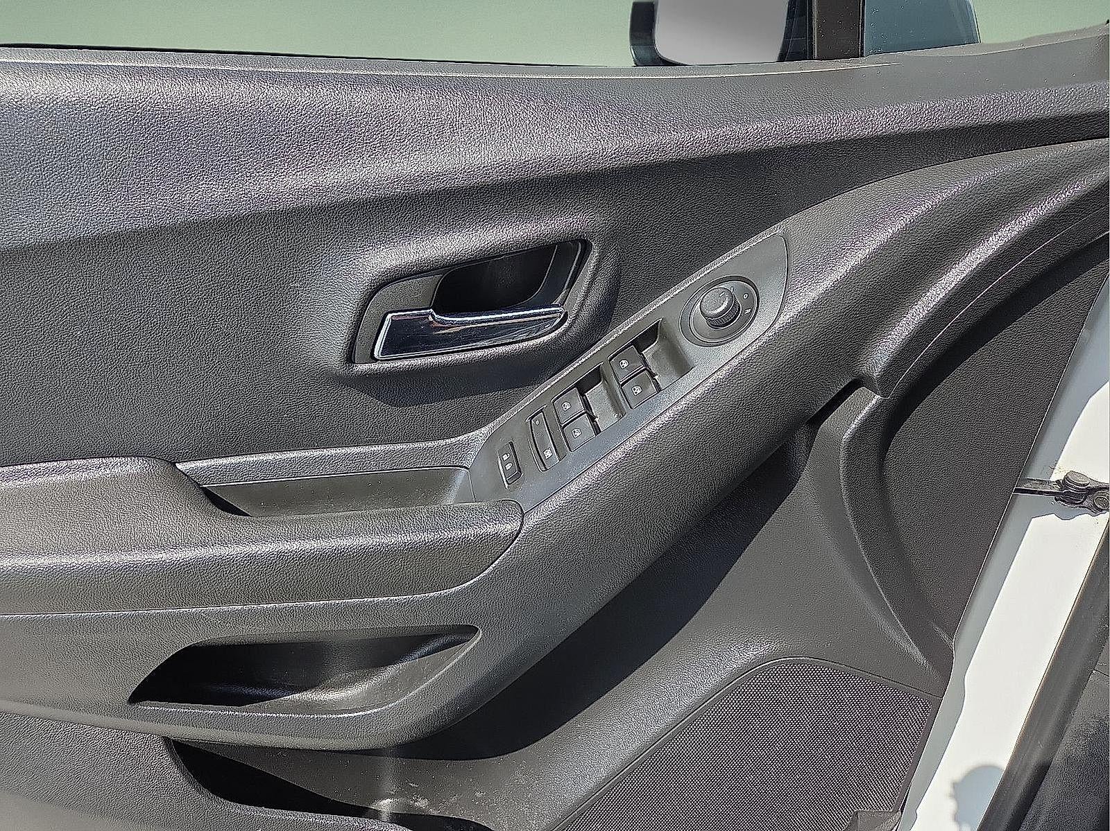 2022 Chevrolet Trax LS
