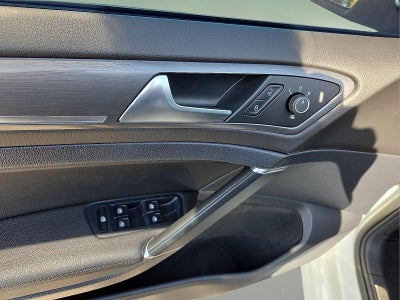 2018 Volkswagen e-Golf SEL Premium