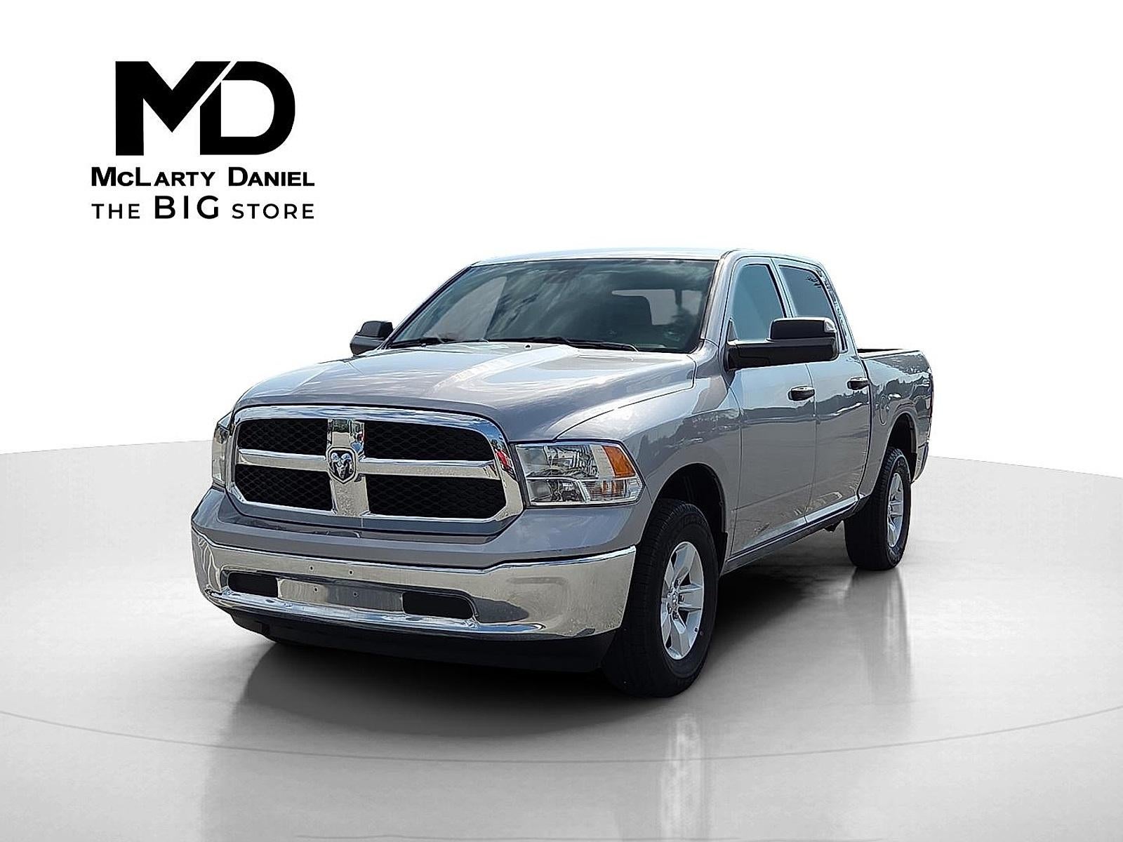 2023 RAM 1500 Classic SLT Crew Cab 4x4 5'7" Box