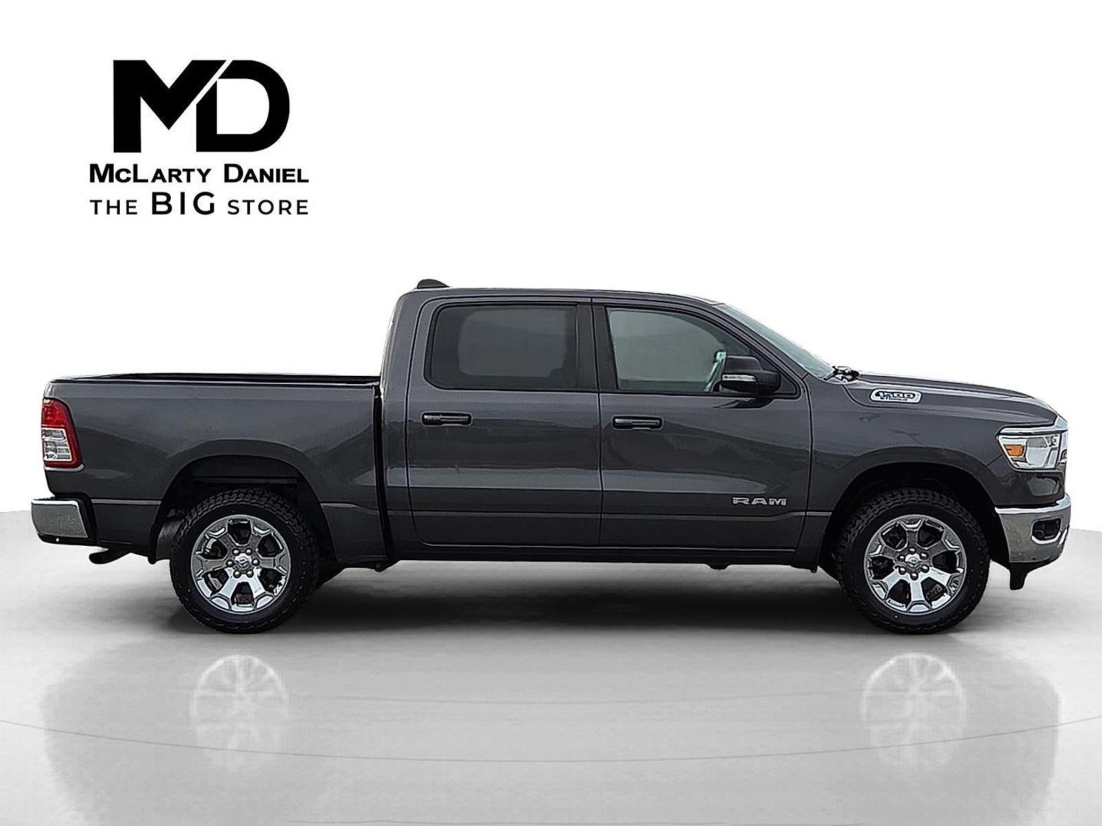 2022 RAM 1500 Big Horn Crew Cab 4x4 5'7" Box