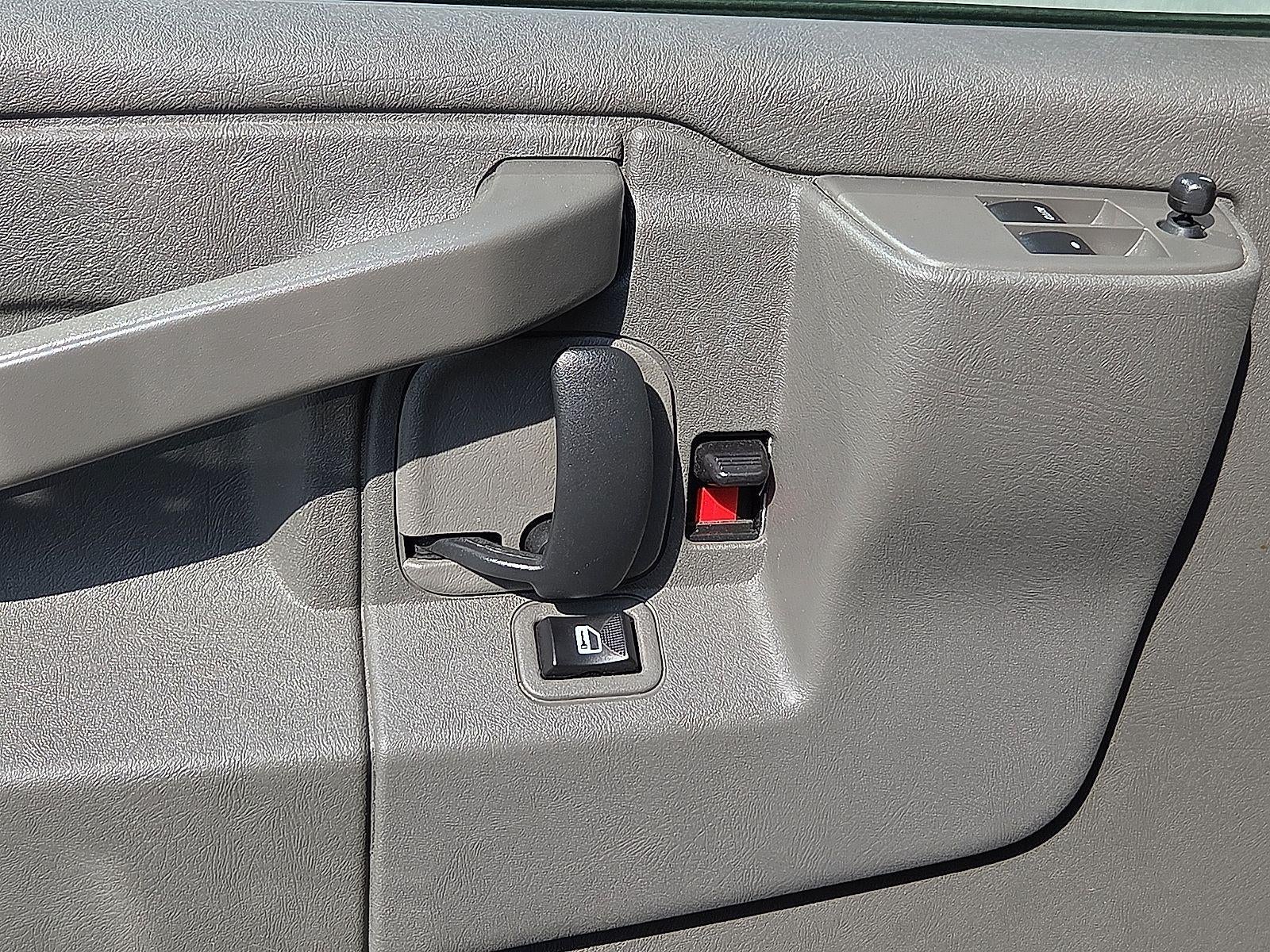 2025 Chevrolet Express Cargo Base