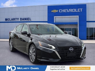 2023 Nissan Altima SL FWD