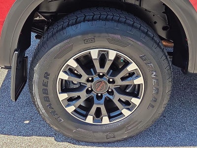 2023 Nissan TITAN Crew Cab PRO-4X 4x4