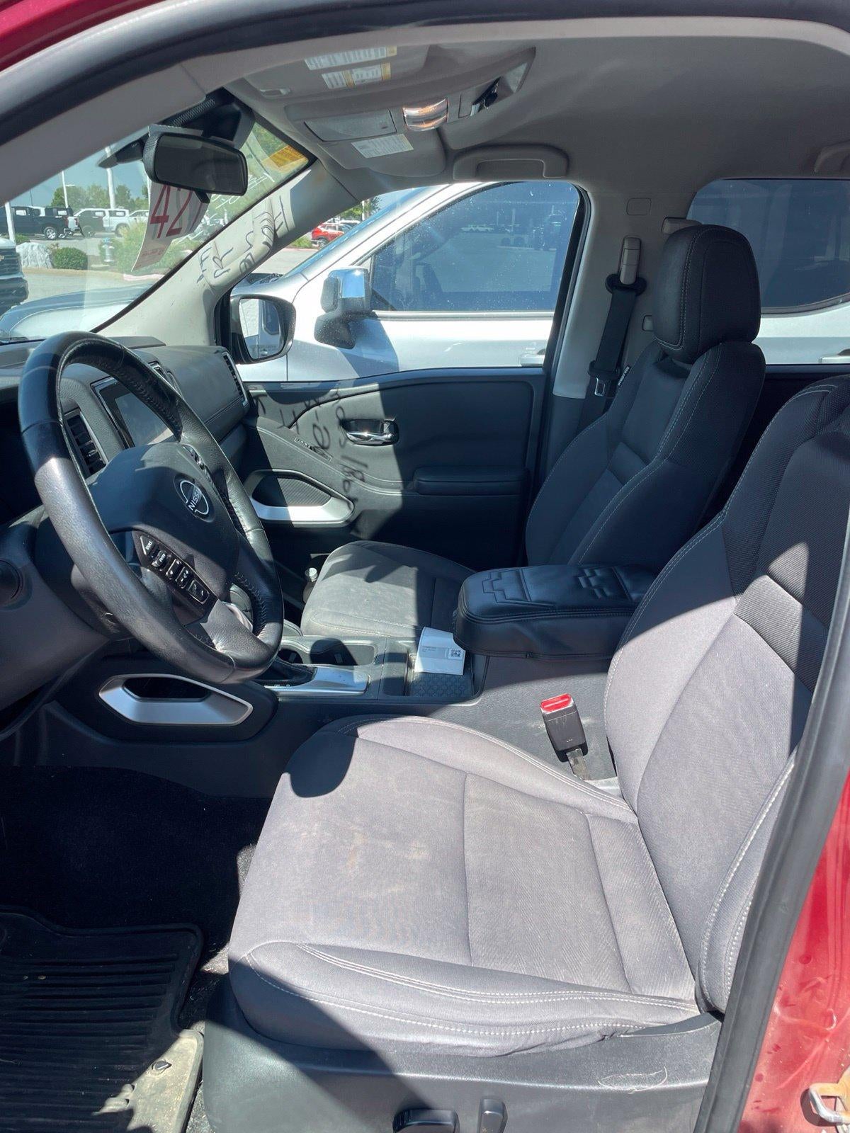 2022 Nissan Frontier SV