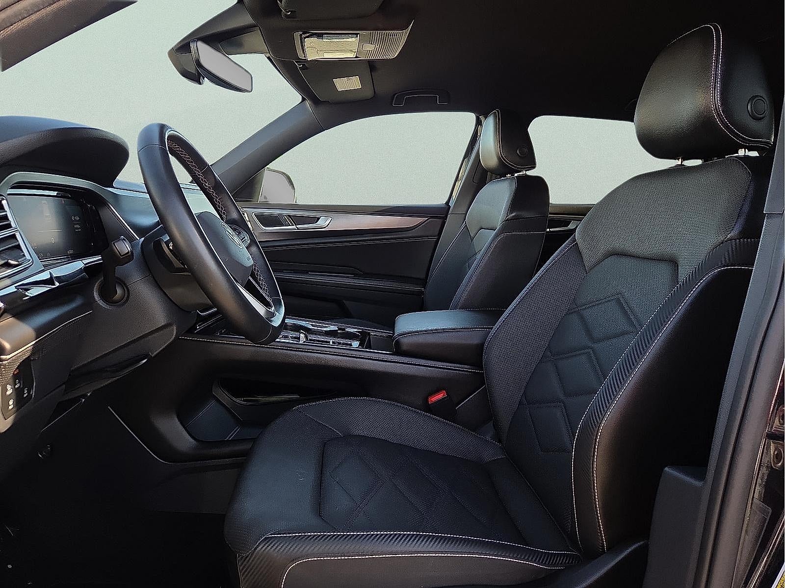 2024 Volkswagen Atlas Cross Sport 2.0T SE w/Technology