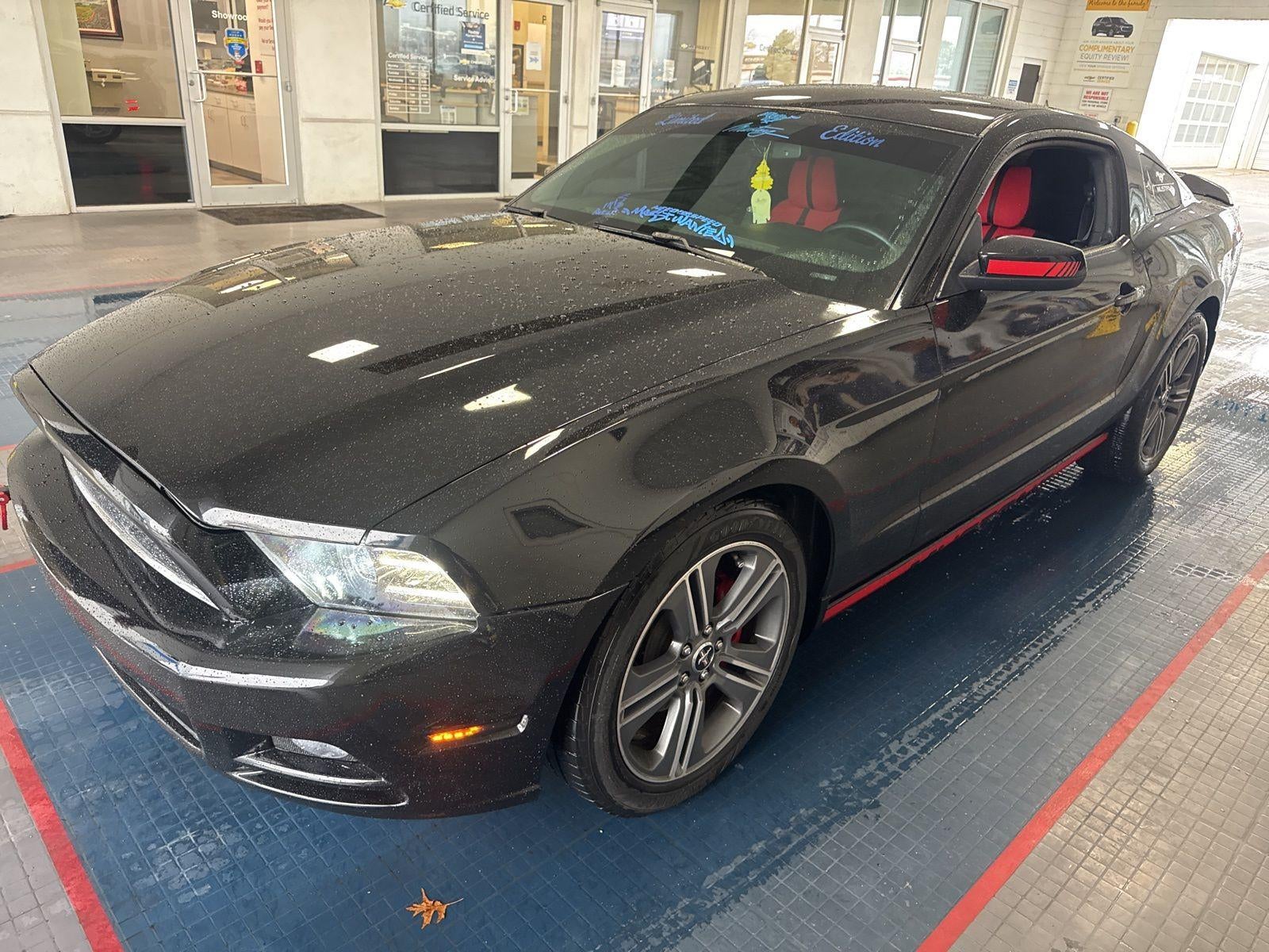 2014 Ford Mustang V6