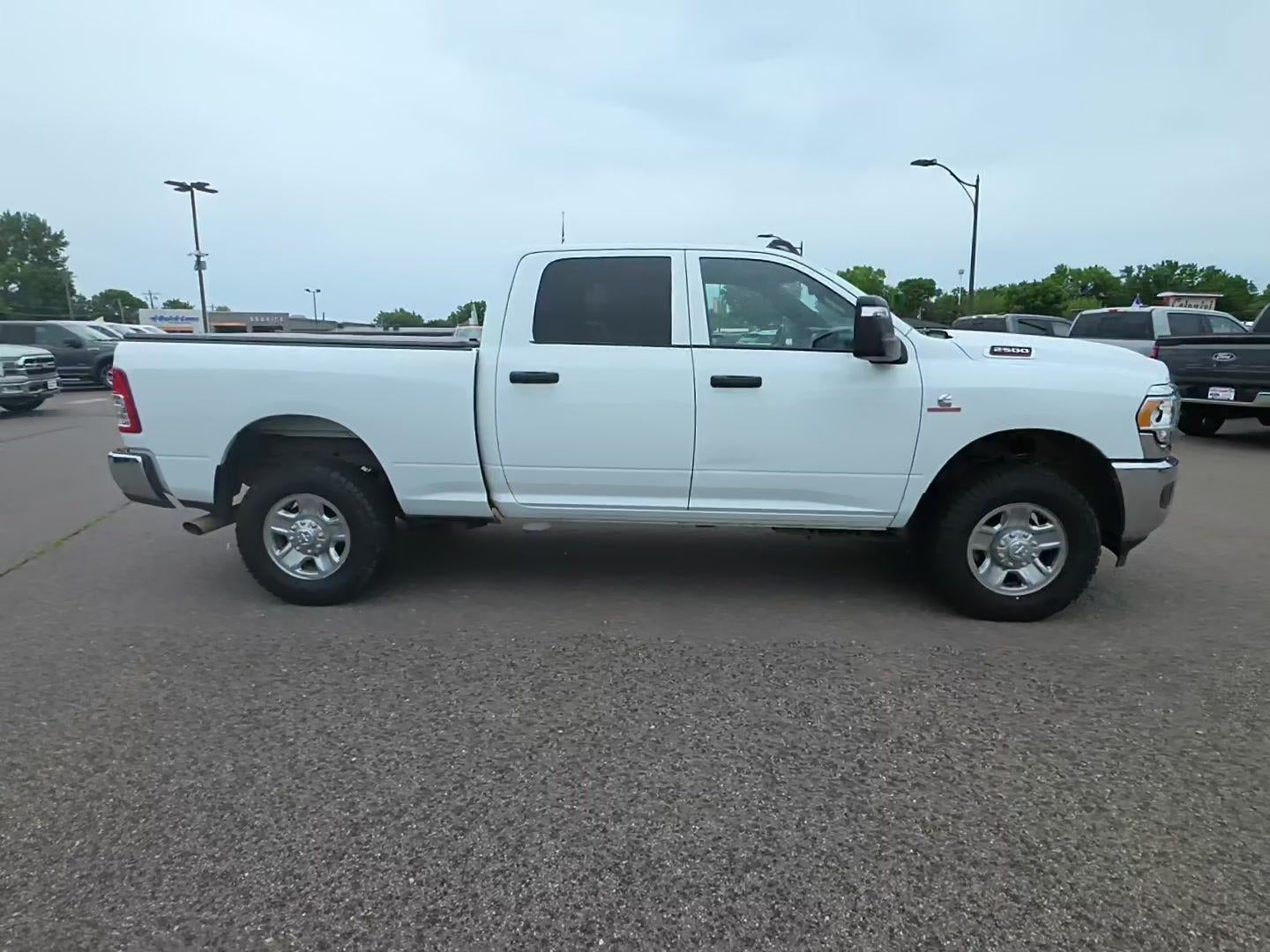 2023 RAM 2500 Tradesman Crew Cab 4x4 6'4" Box
