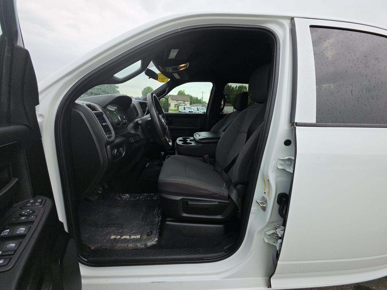 2023 RAM 2500 Tradesman Crew Cab 4x4 6'4" Box