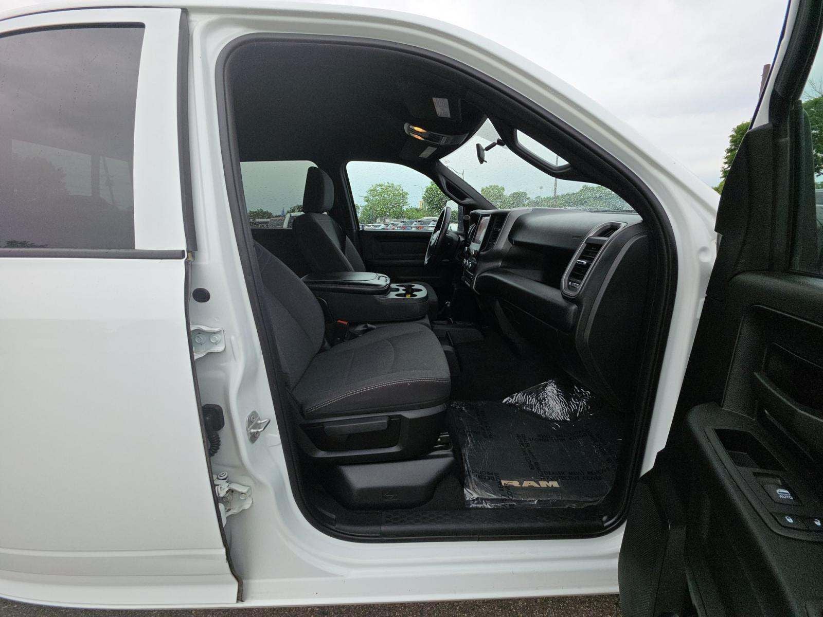 2023 RAM 2500 Tradesman Crew Cab 4x4 6'4" Box
