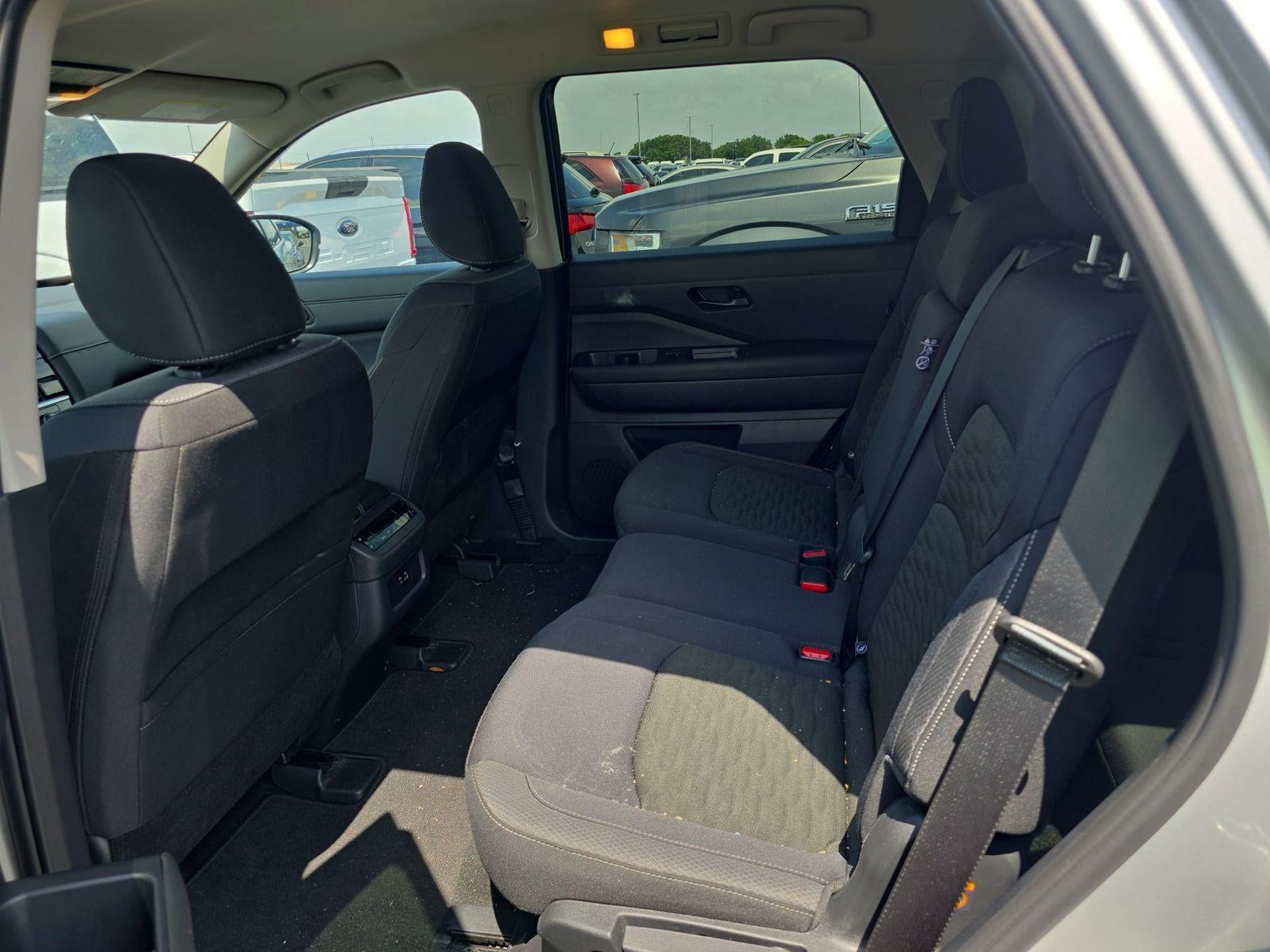2025 Nissan Pathfinder SV FWD
