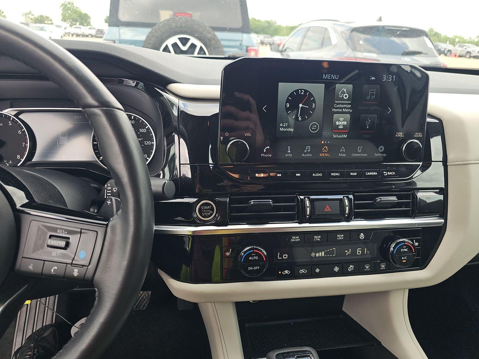 2024 Nissan Pathfinder SL