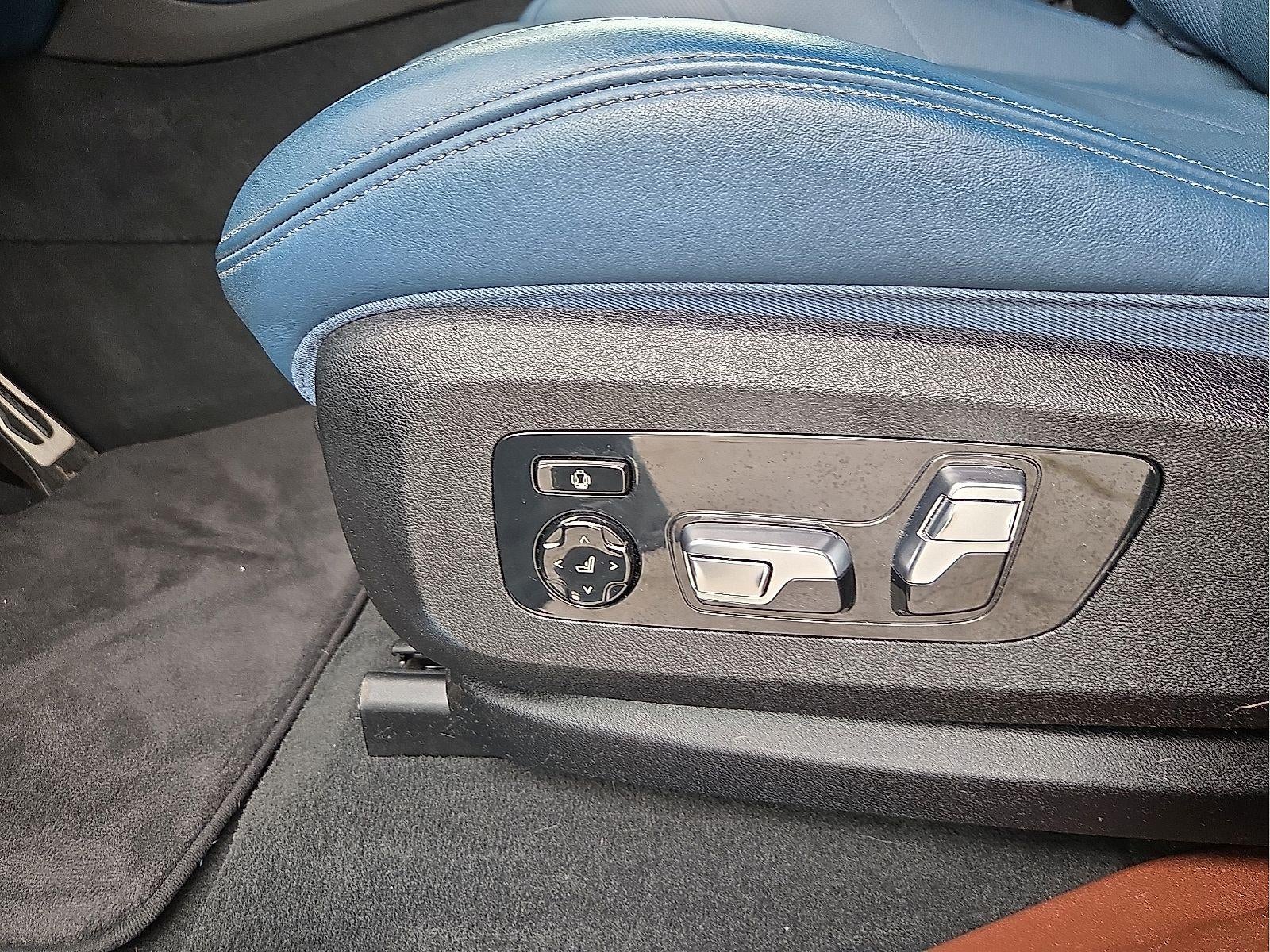2023 BMW XM Base