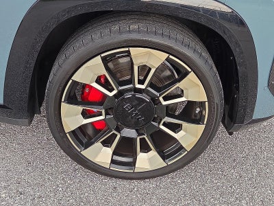 2023 BMW XM Base