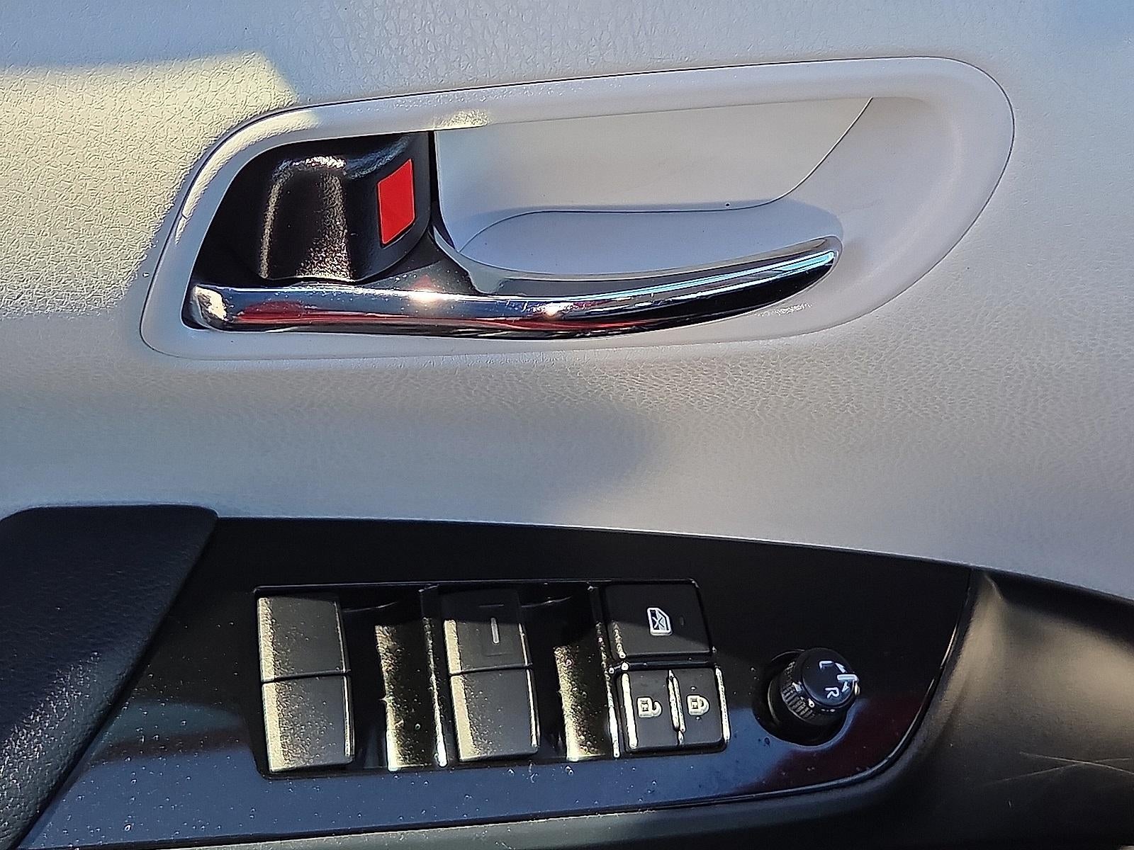 2022 Toyota Prius L Eco