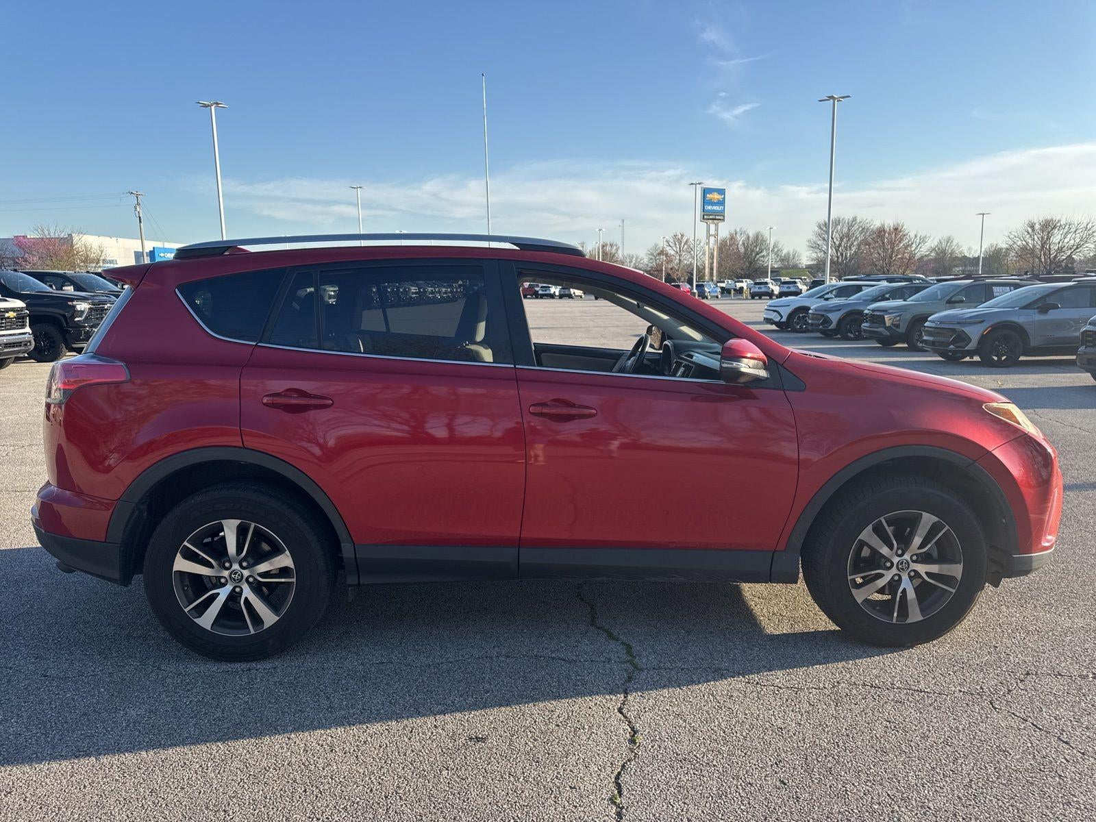 2017 Toyota RAV4 XLE