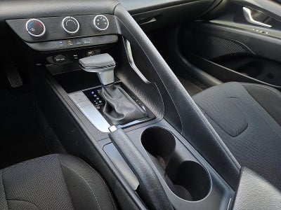 2023 Hyundai Elantra SE