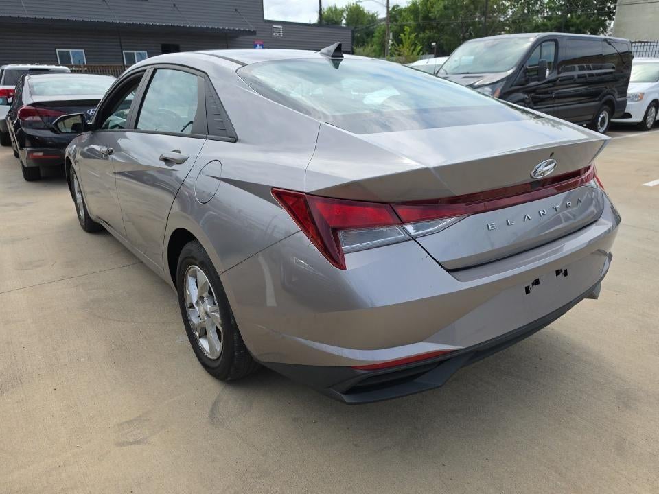 2023 Hyundai Elantra SE