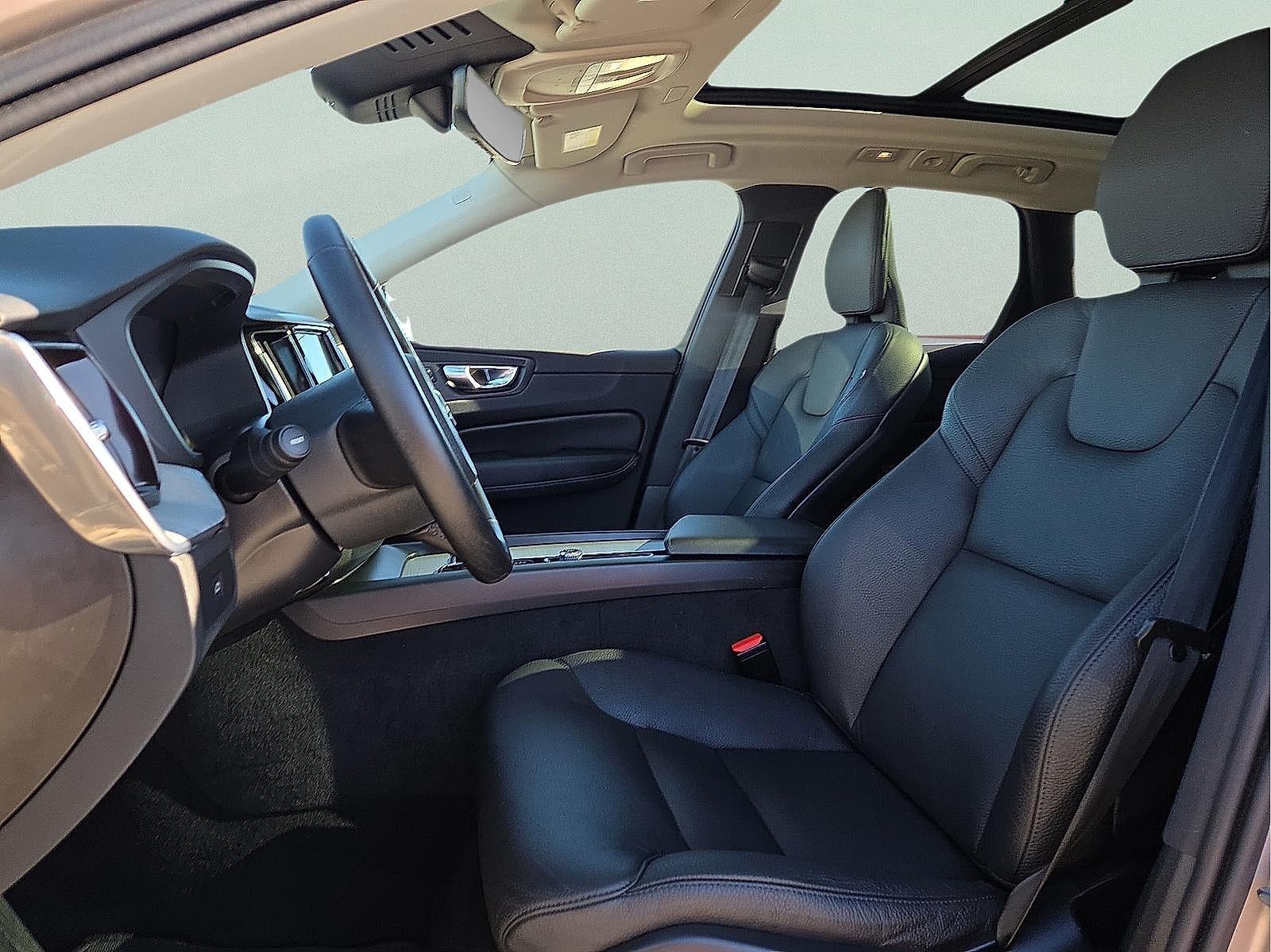 2025 Volvo XC60 Plus