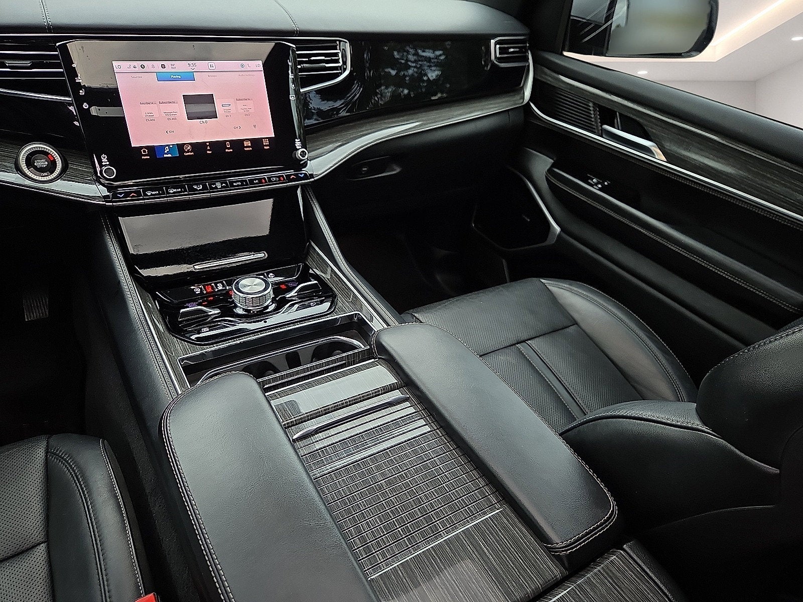 2022 Jeep Wagoneer Series III