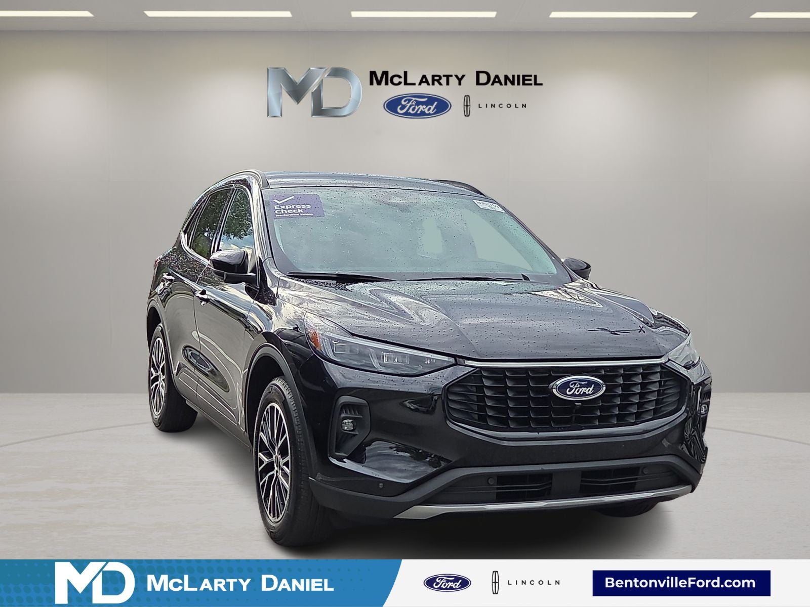 2025 Ford Escape Plug-In Hybrid Base
