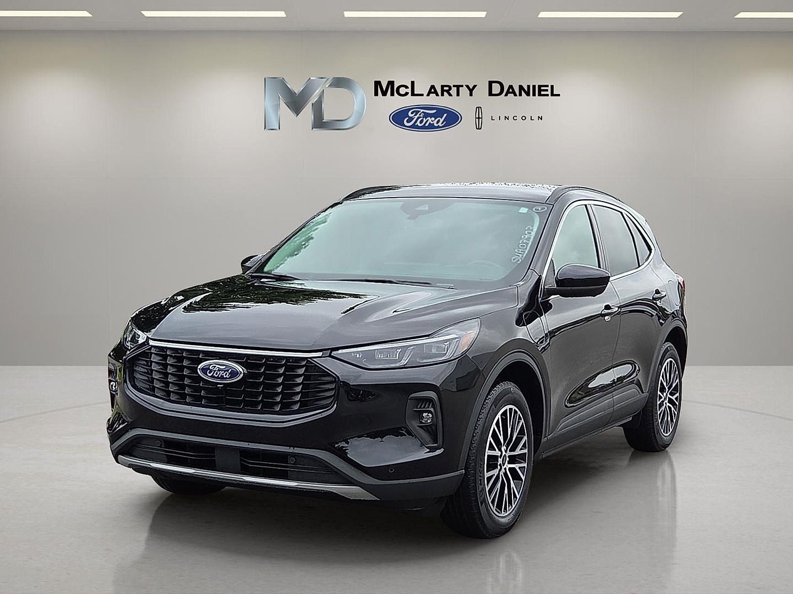2025 Ford Escape Plug-In Hybrid Base